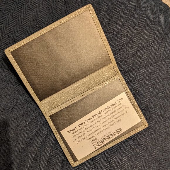 NWT Ultra slim Leather Wallet * Made in Canada - Picture 3 of 3